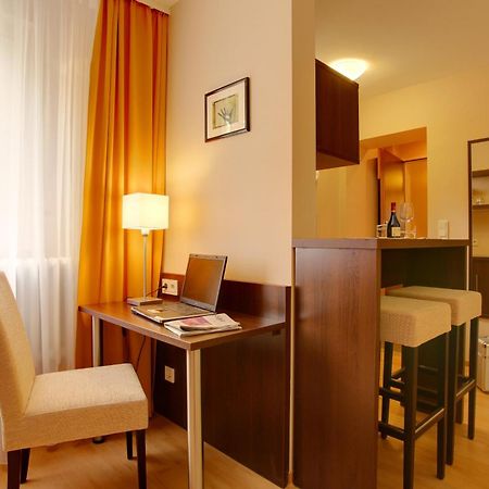Hotel Mercedes City Бонн Экстерьер фото