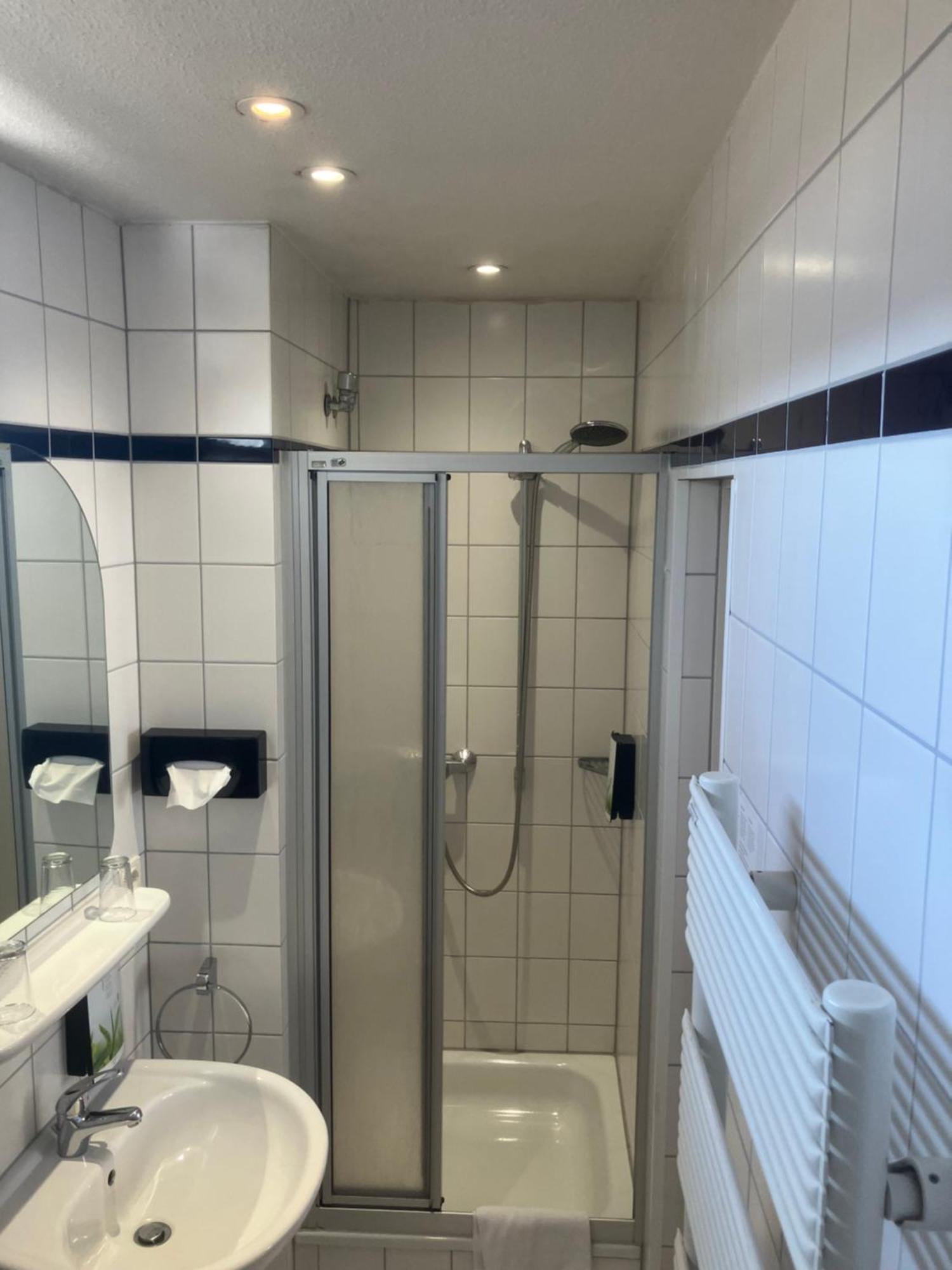 Hotel Mercedes City Бонн Экстерьер фото