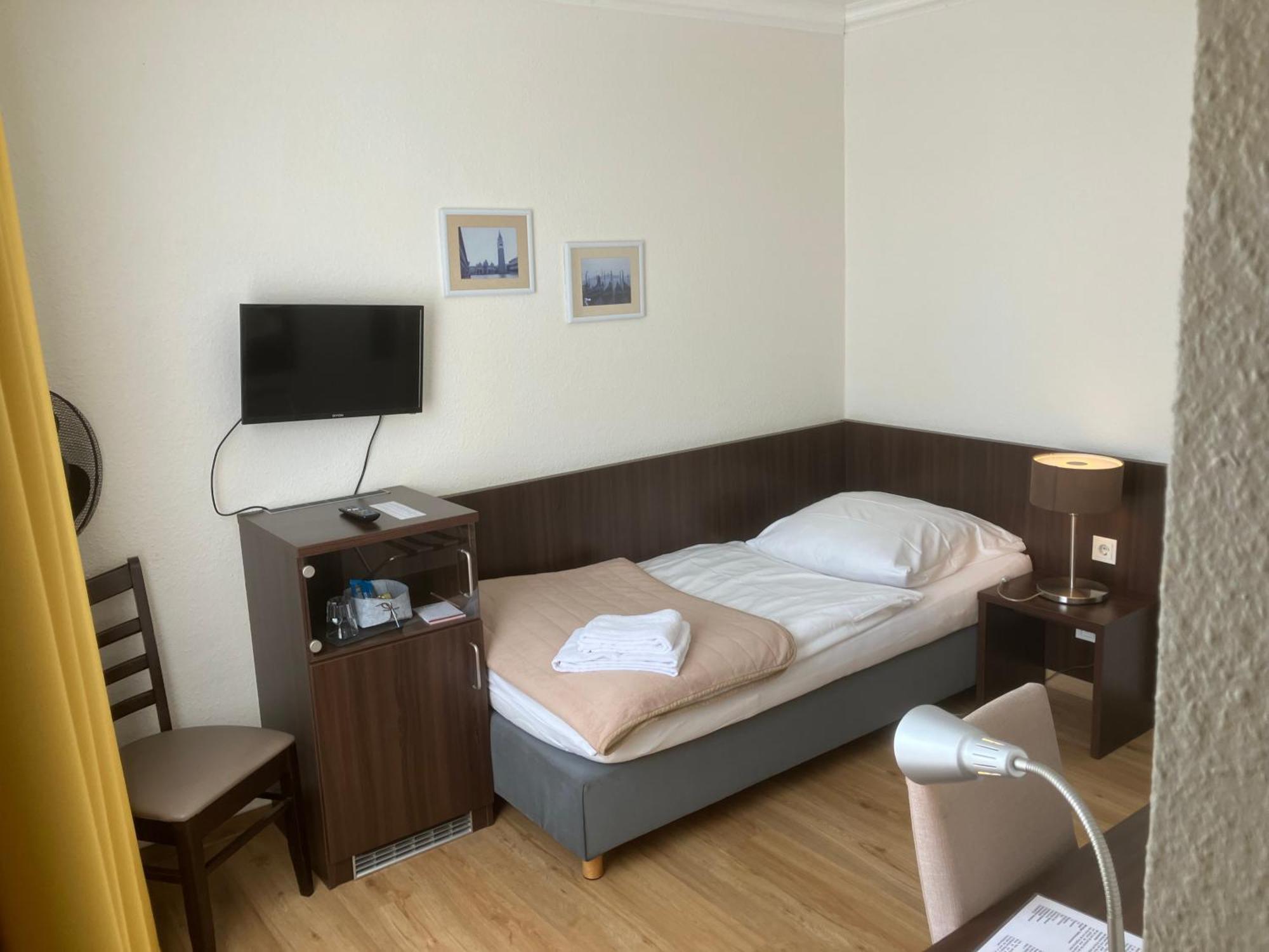 Hotel Mercedes City Бонн Экстерьер фото