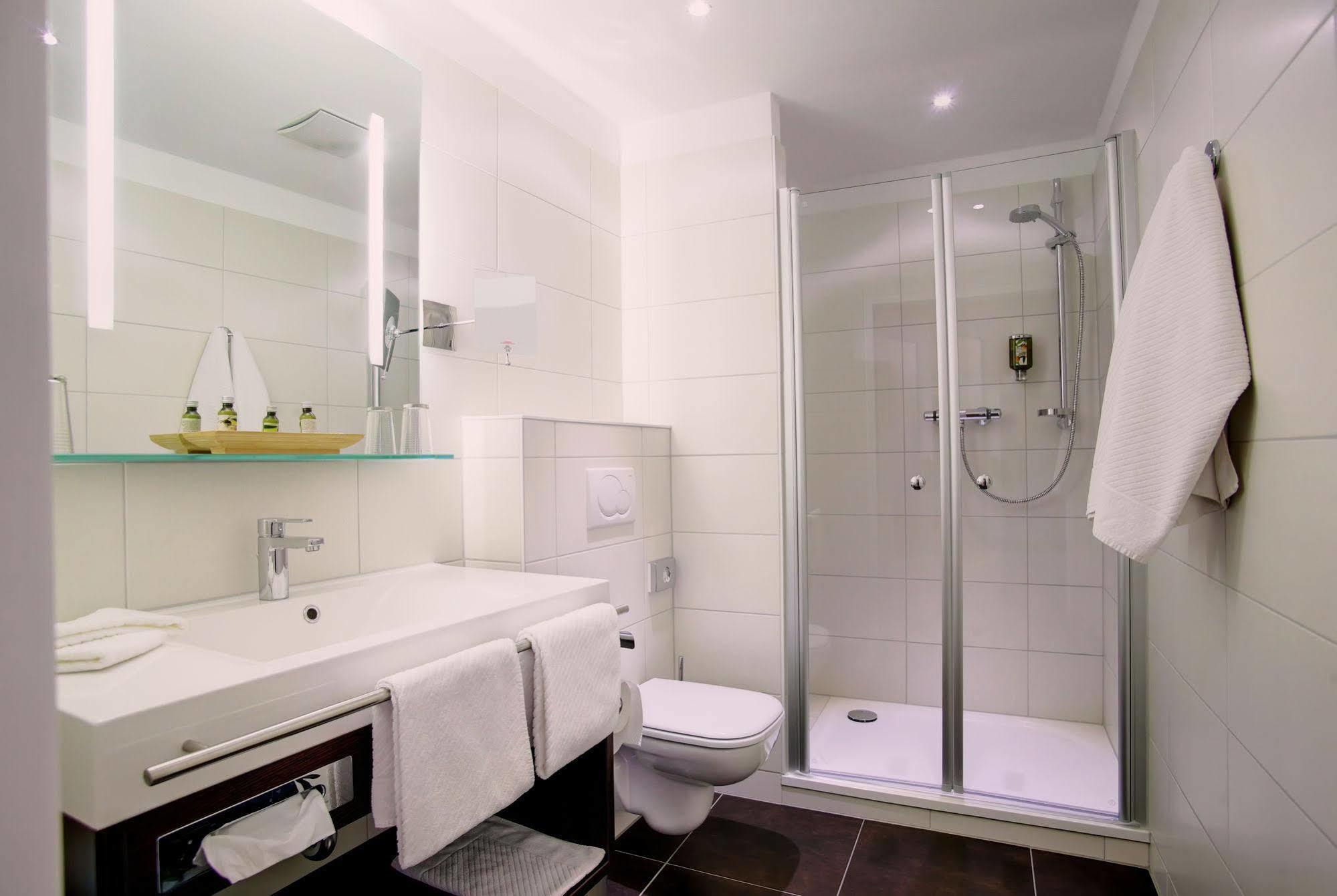 Hotel Mercedes City Бонн Экстерьер фото